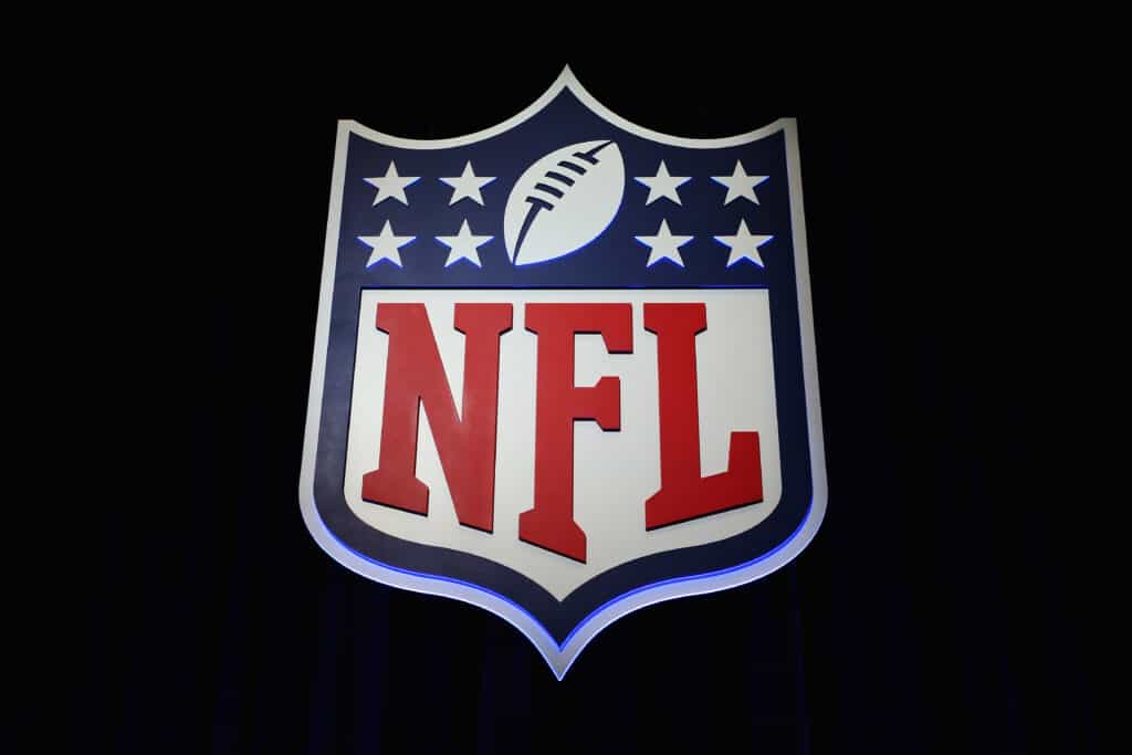 آرم سپر NFL پس از یک کنفرانس مطبوعاتی توسط راجر گودل، کمیسر NFL در مرکز همایش جورج آر براون در 1 فوریه 2017 در هیوستون، تگزاس برگزار شد.